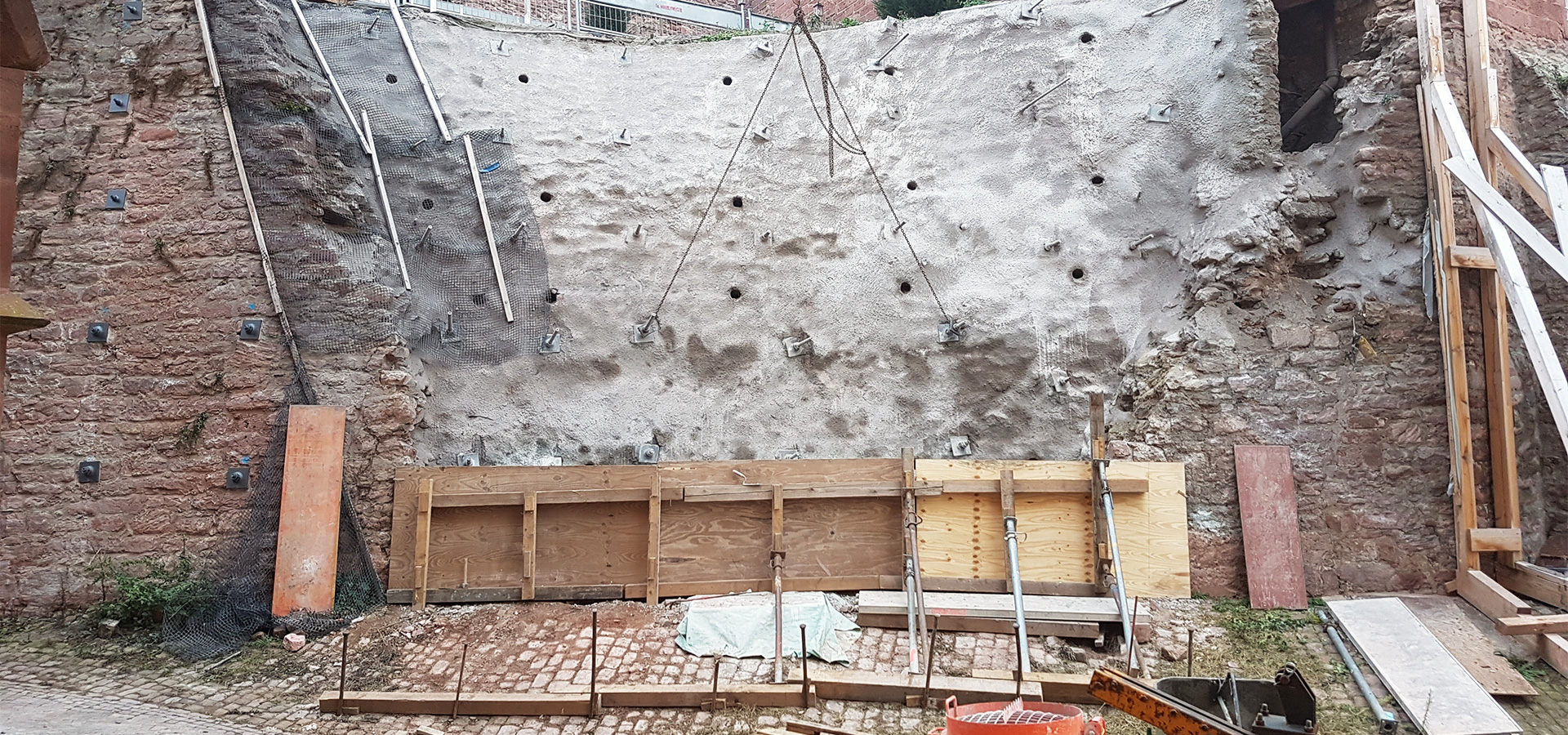 Wertheim Sicherung Stützmauer